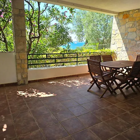 Villa Maslinica Apartmán *
